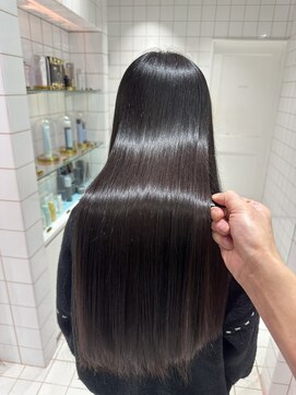 ロンドルーチェ 心斎橋(Lond luce) ダークアッシュ/ミディアムレイヤーカット［髪質改善/縮毛矯正］