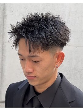 イーラ(era) アップバングパーマ/メンズ/刈り上げ/眉毛/ツイスト