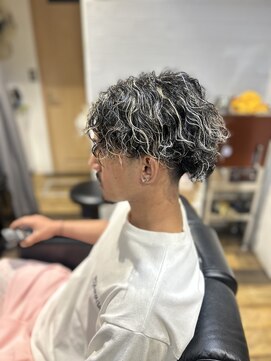 バーバーブロス(BAR BER bro's) スパイラルパーマ