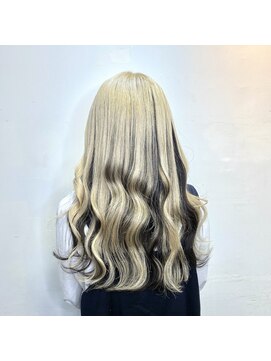 フツーロ 栄(FUTURO) プルエクステ