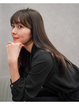 テネール(TENELE) ロングヘアー オリーブグレージュ