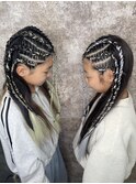 ツインズ ハーフコーンロウ/ダンスヘア
