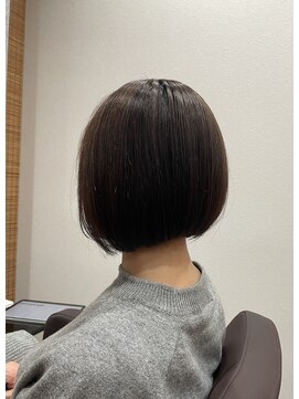 互感 近岡店 前下がりボブ