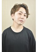 前下がりセンターパートノーブリーチカラースパイラルパーマ