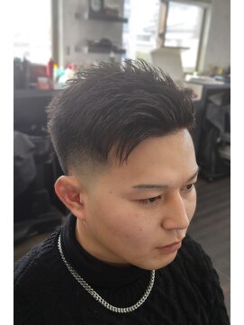 オオイシ(Ohishi) スキンフェードカット