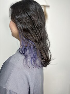 ジウ 上通り(JIU) 20代30代小顔ゆるふわミディインナーカラーネイビーパープル