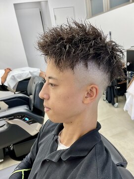 リベル(Liber) ハードツイスト　ハイスキンフェード　バーバー　ベリーショート