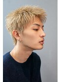 金髪スパイキーショート