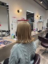 コワファースト長崎シャンプーボーイ 2nd(COIFF1RST 長崎 SHAMPOO BOY) ぱつっとボブ 外ハネボブ 切りっぱなしボブ