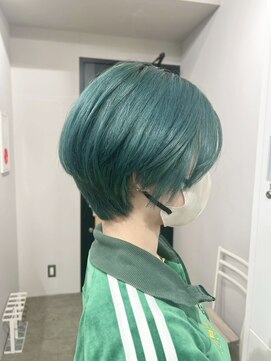 リグ 横浜(Lig.) ターコイズブルーカラーレイヤーショートブリーチダブルカラー