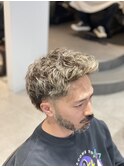 マレットヘア フェードカット ハイライトカラー 外国人風カラー