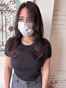 ユイバイラドンナ(Huit by LADONNA) レイヤー/ハッシュカット/チェリーレッド/韓国風巻き/各務原鵜沼