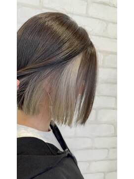 ビス ヘア アンド ビューティー 西新井店(Vis Hair＆Beauty) 10代20代インナーカラーホワイトベージュ