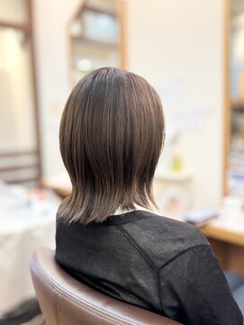 ヘアー グリーン(hair green) 30代40代50代大人可愛い外ハネスタイル