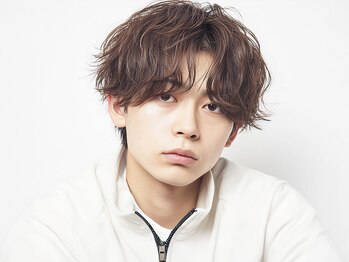 ルービック 豊中(Rubik's)の写真/【豊中】経験豊富なスタイリストがトレンドスタイルをご提案！[カット+眉カット￥3980/カット+カラー￥6500~]