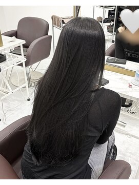 アイズ 横浜(IS) 【nanami指名】ブルーブラック/レイヤーカット