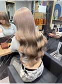 ミルクティーベージュ