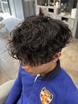 ノイセル 西本町(Noisyle)&nbsp;シャドウパーマ刈り上げセンターパート波巻きツイストスパイラル