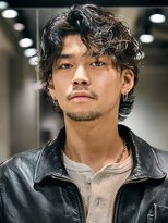 バイフィフス 原宿/表参道(by fifth)&nbsp;原宿波巻きパーマスパイラルパーマセンターパートウルフ