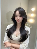 スリー(THREE)&nbsp;色気のある上品さと可愛さをmixした韓国ヘア
