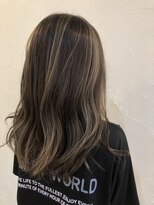 アムレヘアー(amule hair) 【amule hair】アッシュグレーバレイヤージュ×ハイライト