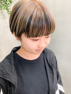 テトヘアー(teto hair) ツートーンカラー、ハイライト、ローライト、マッシュショート