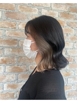 ヘアリラクゼーション クインズベリー(Hair Relaxation Queen's Berry) プラチナカラー×インナーカラー