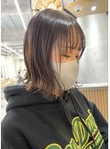 透明感グレージュ 切りっぱなしボブ