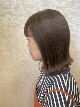 シャイン(shine) 切りっぱなしボブ
