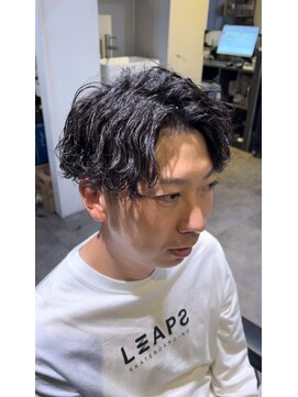 クオンヒール(QUON HEAL) センターパート波巻きツイストスパイラルパーマシャドウパーマn