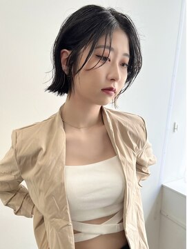 ヴェイン 渋谷(vain) ショートボブ丸みショートカット外ハネボブ前髪あり