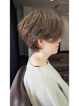 イエロー フォー ヘアー(Yellow for hair) ショートボブ