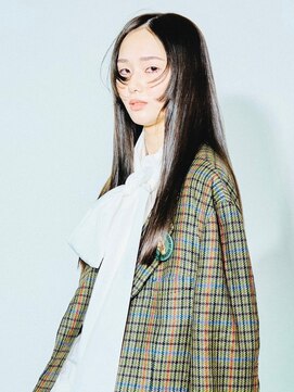 レガーレ(Legare) 秋の艶髪ストレートロングスタイル