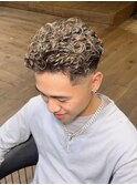 40万回再生バズり極道パーマ ブリーチパーマ ウェーブパーマ