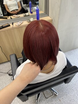 ペレ 渋谷(PELE) イメチェン/ホワイトブロンド/外ハネボブ/美髪/渋谷