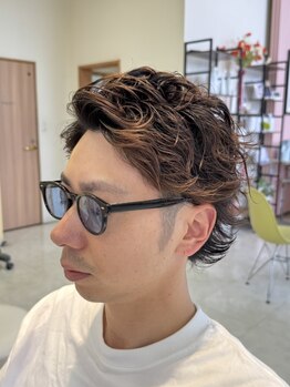 ヨシヘアー YOSHhairの写真/トレンドをおさえたヘアスタイルなら[YOSH　hair]へ!!最旬のメンズパーマなど、幅広いスタイルに対応します