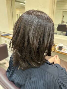 松本平太郎美容室 銀座パートツー(PART2) ミディアムレイヤースタイル