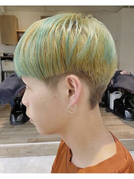 デザインカラー　マッシュショート