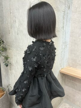 アロ 大阪梅田(alo) 【苗代萌】暗めのグレージュカラー