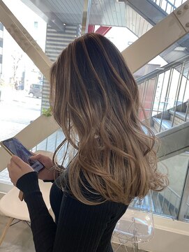 イェッカ(YECCA) ブリーチ1回○バレイヤージュ