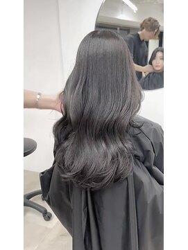 ムク 新宿(muc) 艶シアーグレージュ×レイヤーカット