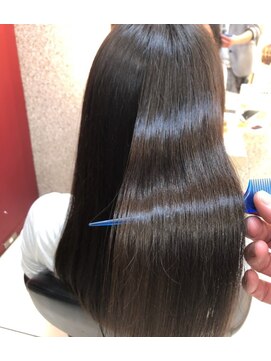 キャパ 秦野(CAPA) こんなツヤのある縮毛矯正かけてみたくないですか？