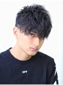前下がり黒髪刈り上げ