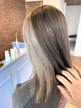 ドルチェ(dolce) インナーカラーシルバーグレージュ◎明石魚住美容室dolce