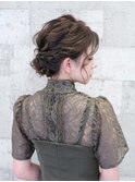 結婚式お呼ばれ　ミディアム　シニヨン