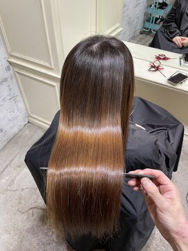 ロロ(ro-ro) 【恵比寿 ro-ro】ハイトーンでも潤艶髪