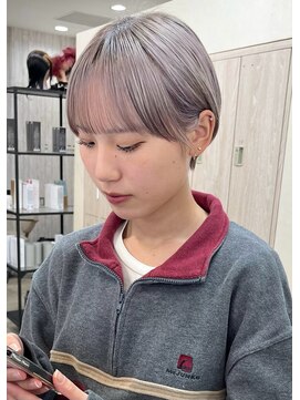 ソソ(soso) 【soso 伊勢田】耳かけショート×グレージュ【横浜/ブリーチ】