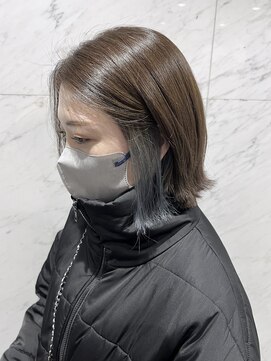 ベイリコルド(Bei Licoldo.) 艶髪切りっぱなしボブ　オリーブグレーネイビーグレーイヤリング