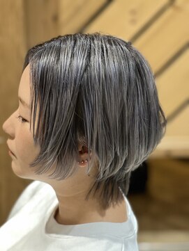 プレイフル(PLAYFUL) 透明感溢れるショートボブ