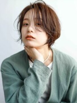 ティファ 栄(Tiffa) ラフなショートスタイル